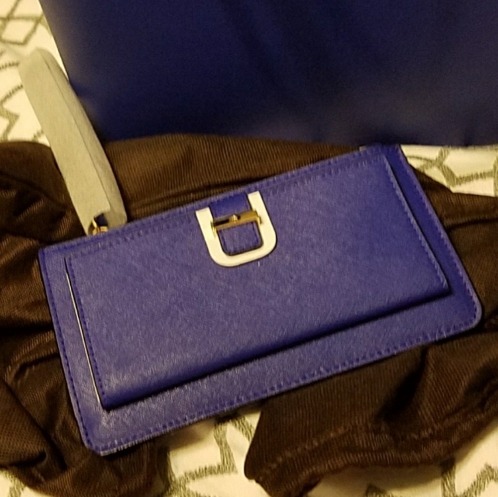 NWT Kate Spade wallet - Picture 1 of 1